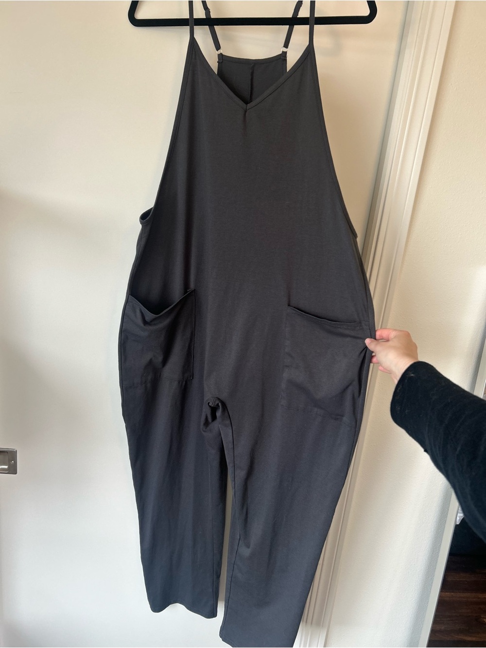 Women's Black Relaxed Pocket Jumpsuit